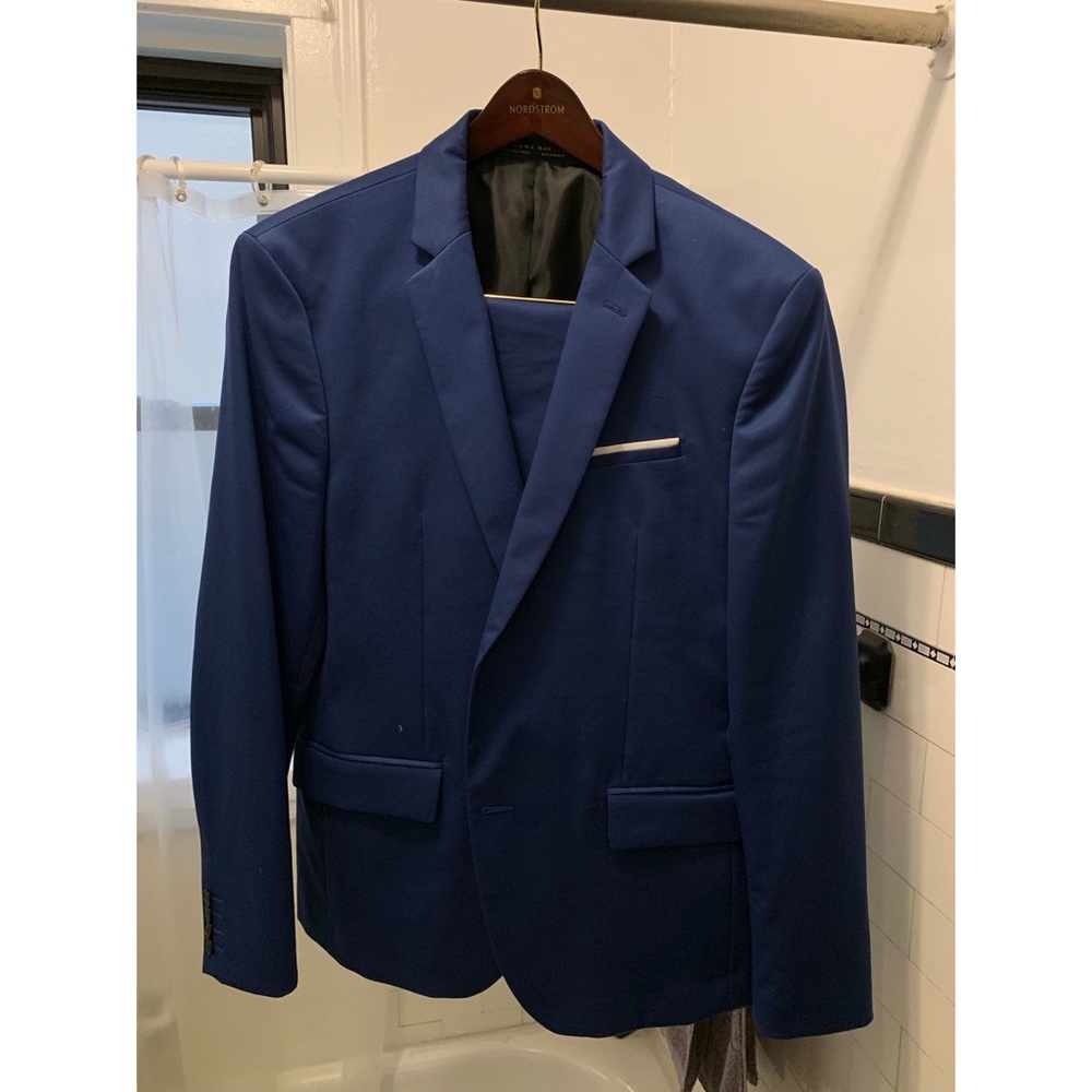 Zara men’s suit jacket size 44. Bright blue
